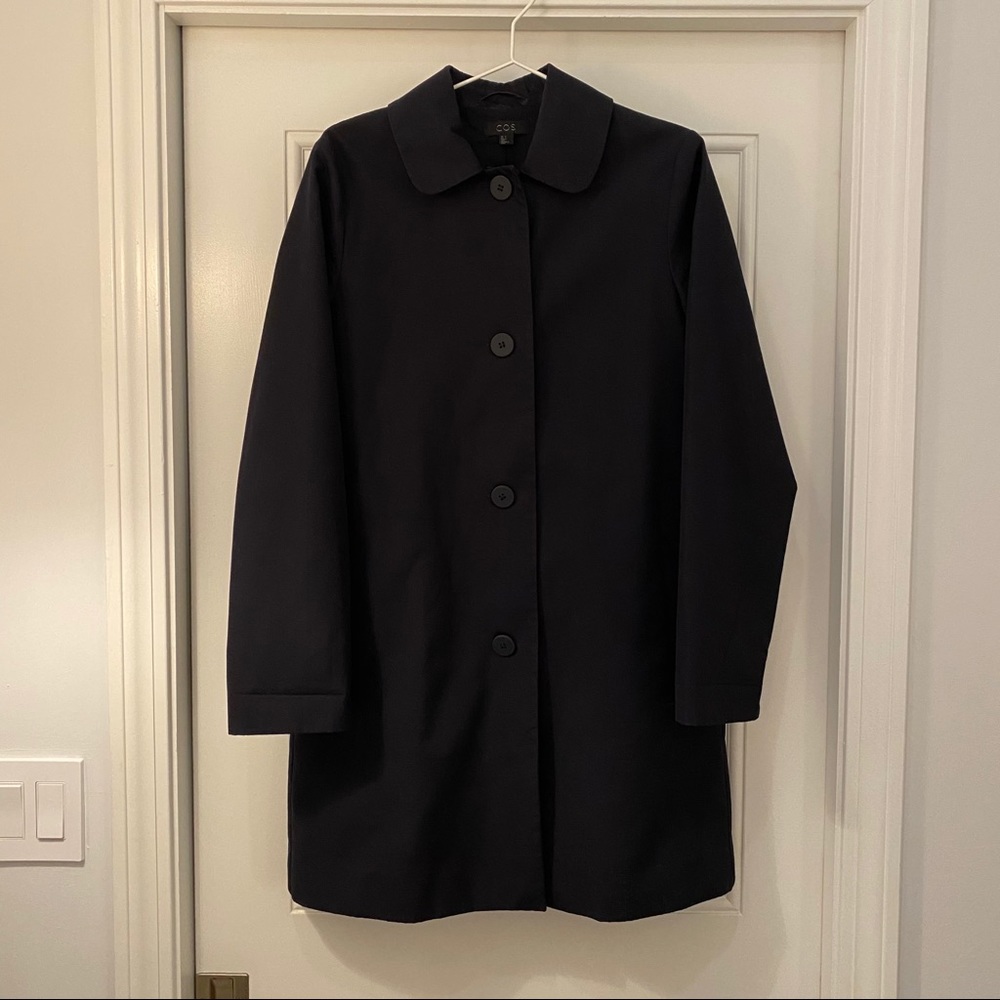 Trench coat COS.
